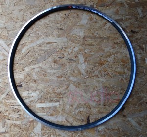 Obręcz Swift Arriv czarna 19mm 